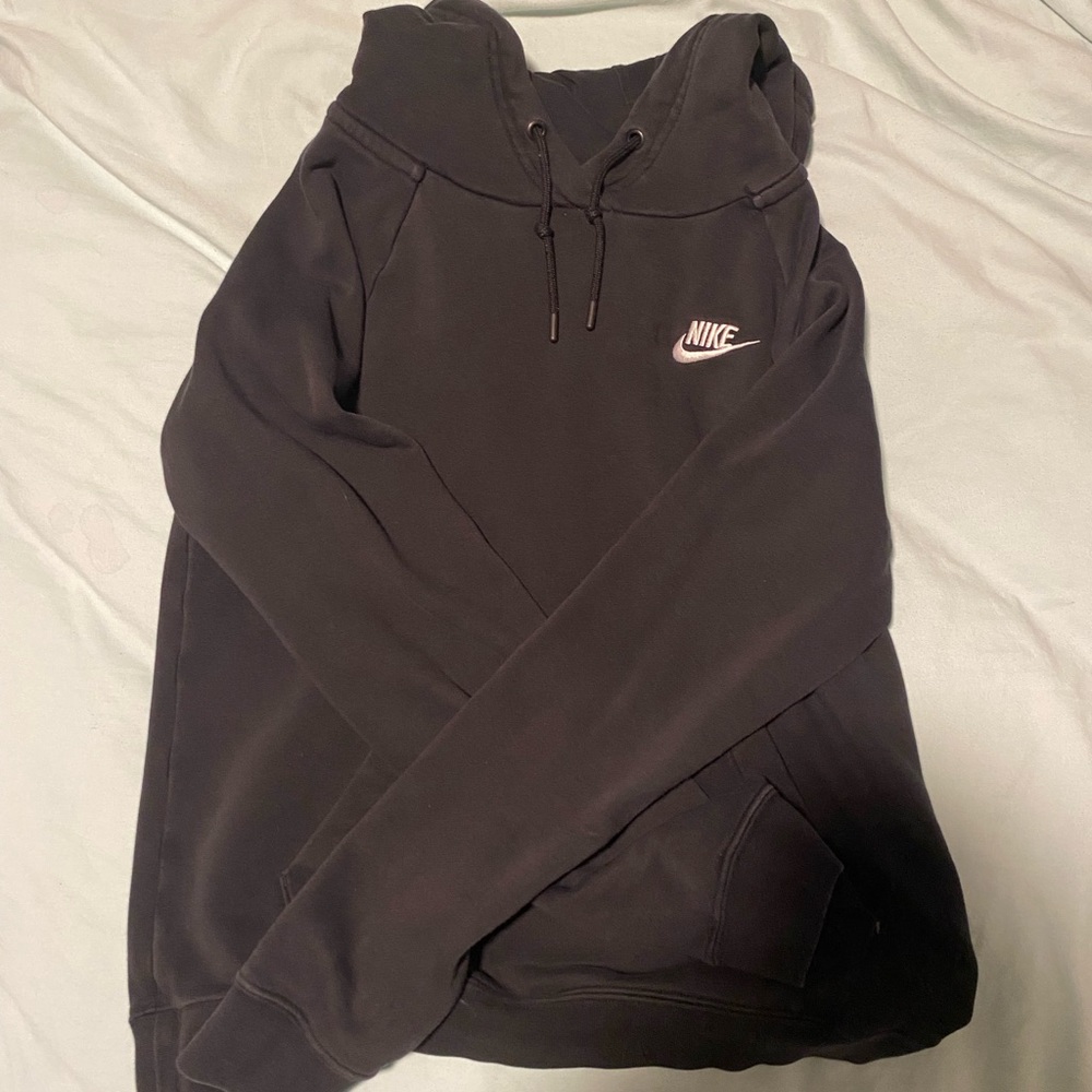 Black Nike sweatshirt